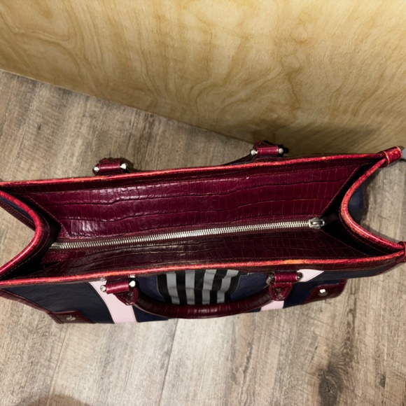 Henri Bendel Plus Tote very gently used - Picture 7 of 7